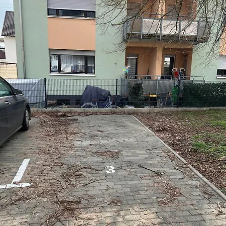 Charmantes Studio-apartment Im Herzen Von Neureut - Fussbodenheizung, Regendusche, Waschmaschine, Stellplatz Apartmán